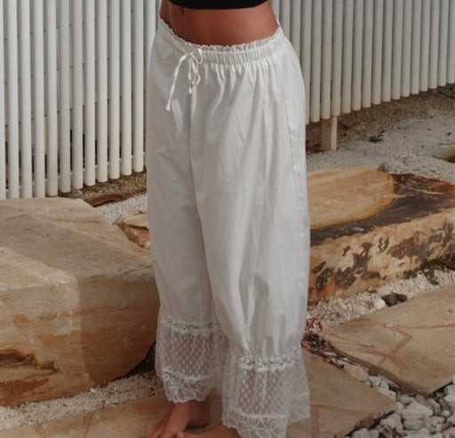 classic white mooalu pants