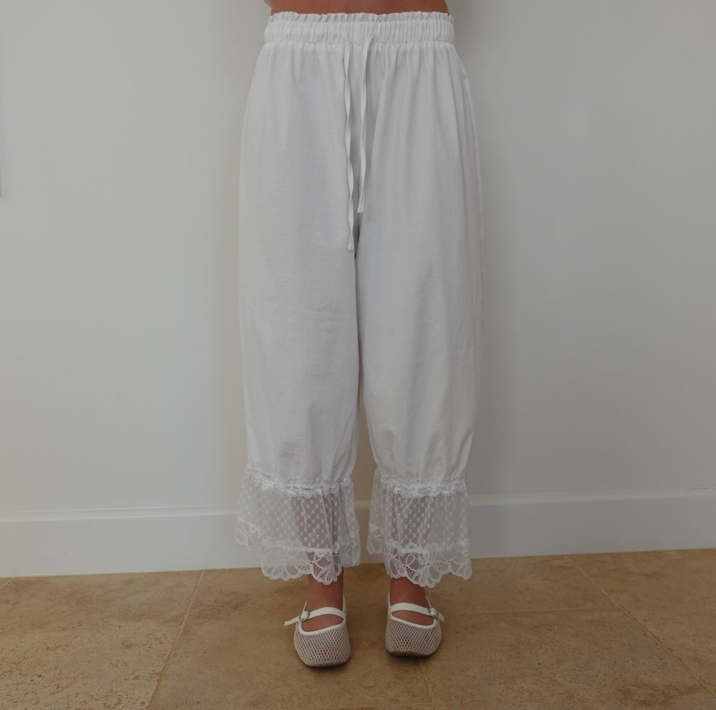 classic white mooalu pants