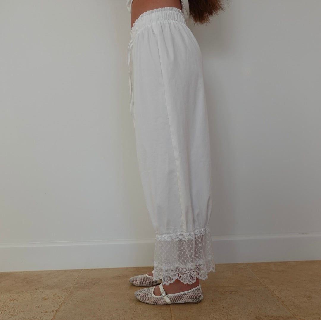 classic white mooalu pants